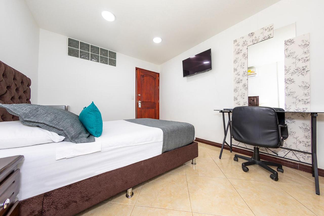 Hotel Ayenda Palo Alto Medellín Extérieur photo